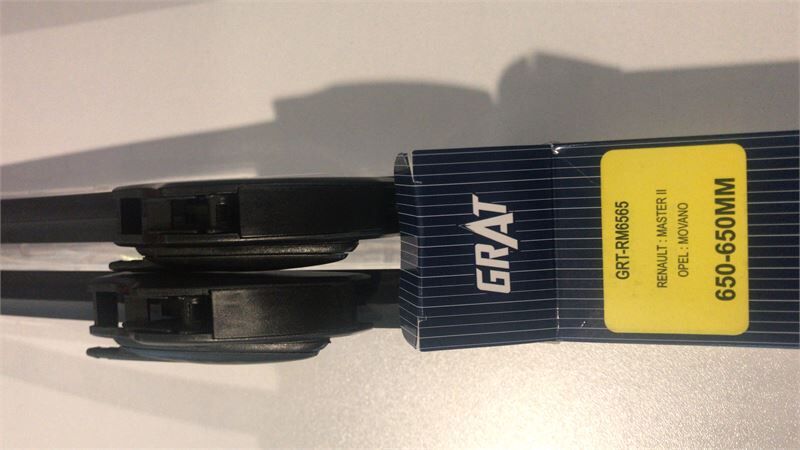SILECEK SETI FISKIYELI 650-650 mm - 26 /26  (RENAULT   MASTER II / IVECO DAILY / OPEL   MOVANO)