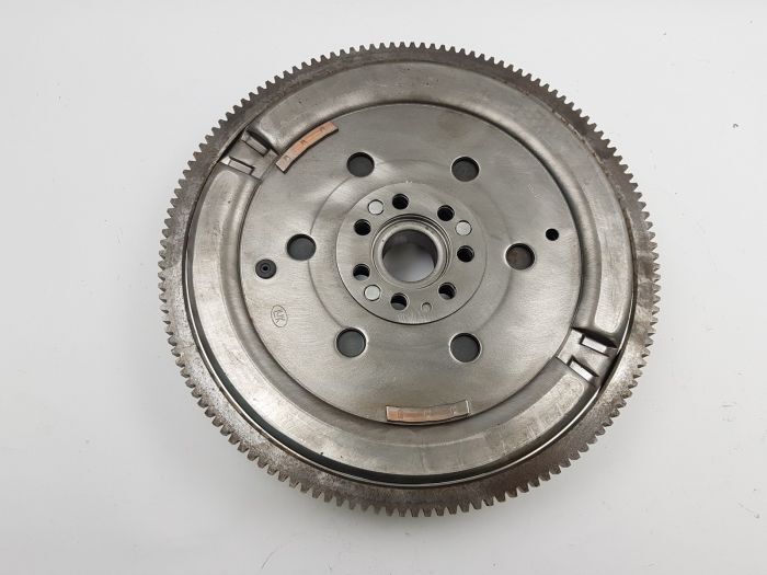 VOLAN DMF RENAULT CAPTUR II 20> CLIO V 19> KADJAR 18> MEGANE IV 18> DACIA DUSTER 17> DOKKER 18> 1.5 BLUE DCI K9K